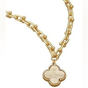 Clover Hardware Necklace - G- NU (7205)